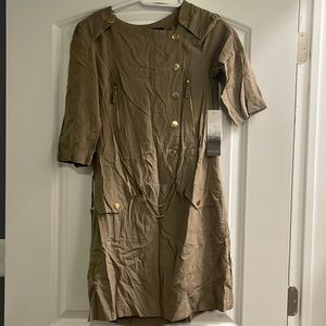 Kensie Xs beige shirt sleeve zipper gold chain dress nwt